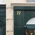 Large & Bright Apartment, Central Paris, Montmartre-Opera, Picturesque Rue Des Martyrs