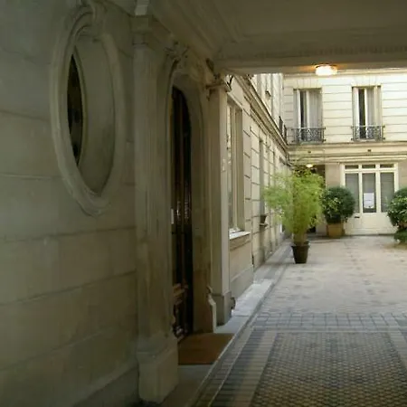 Large&bright Apartment, Paris, Montmartre-opéra, Picturesque Rue Des Martyrs Parigi