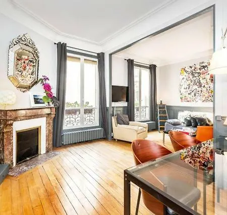Large&bright Apartment, Paris, Montmartre-opéra, Picturesque Rue Des Martyrs *