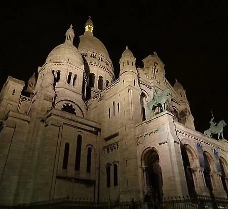 Large&bright Apartment, Paris, Montmartre-opéra, Picturesque Rue Des Martyrs *